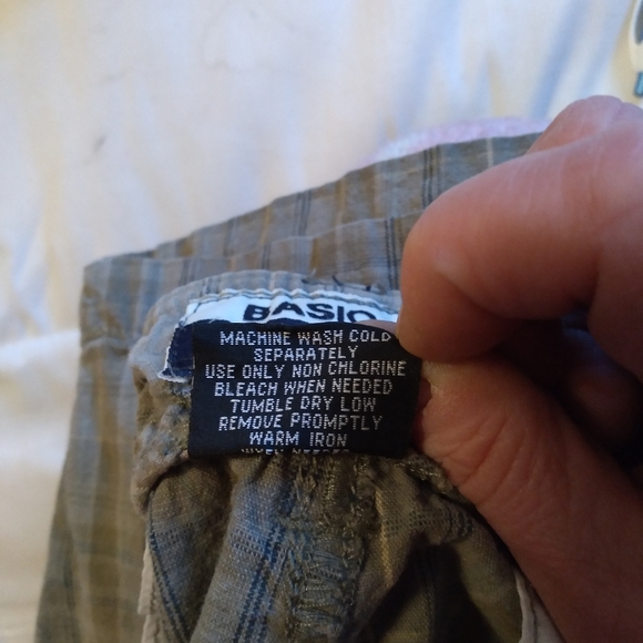 Basic Concepts Cargo shorts - Picture 3 of 6